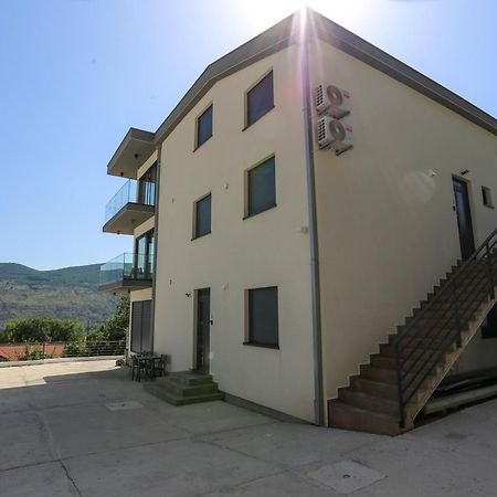 Magnolija Apartmani 伊加洛 外观 照片